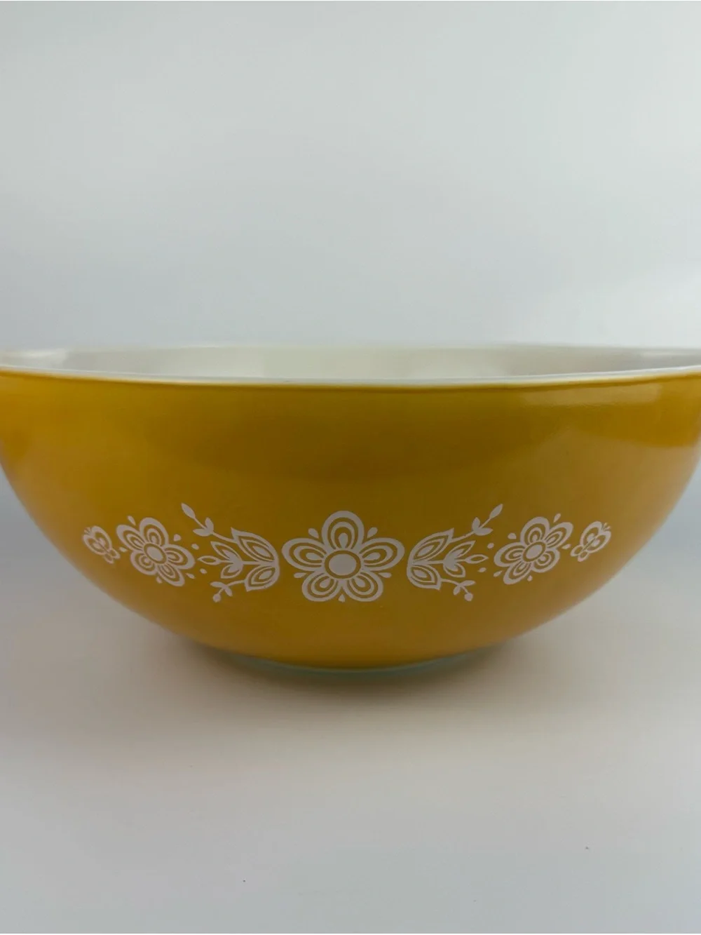 PYREX Butterfly Gold 444 442 Cinderella Mixing Bowls Set of 2 Orange/White 1972